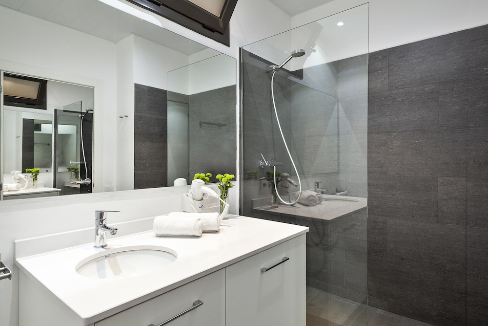 fira centric apartments by gaiarooms
