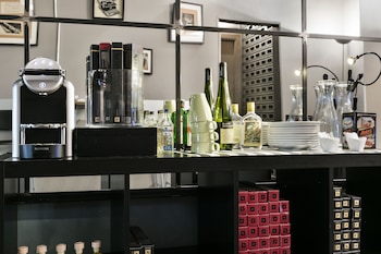 fira centric apartments by gaiarooms