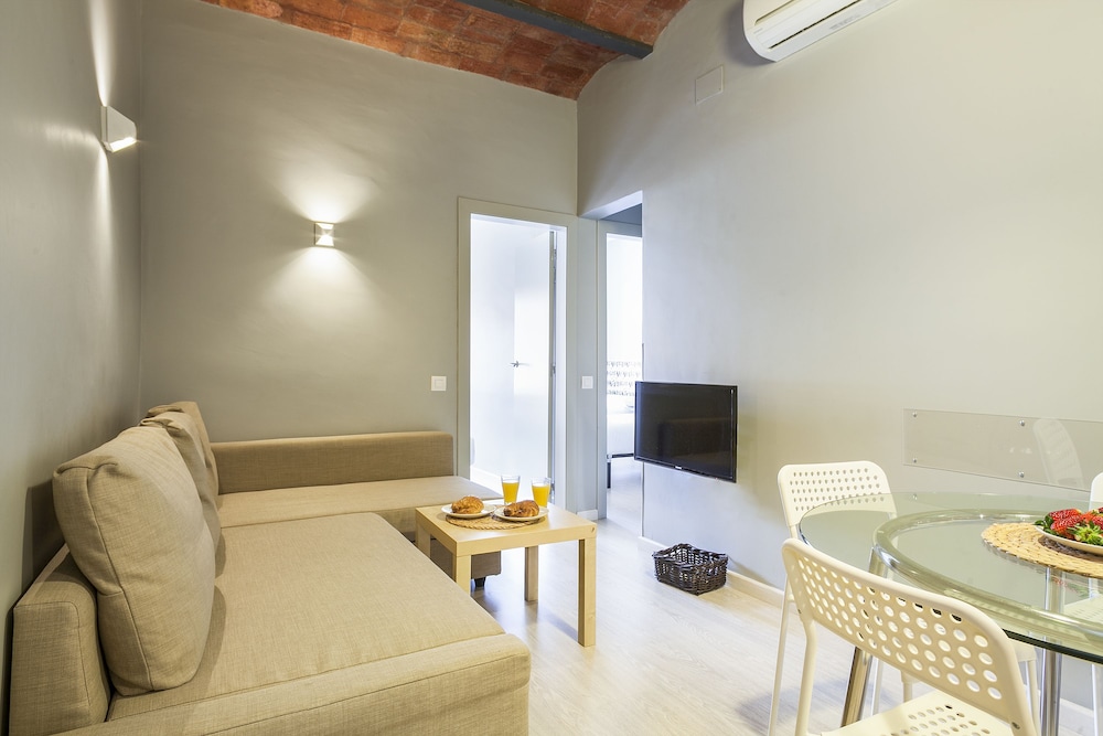 fira centric apartments by gaiarooms