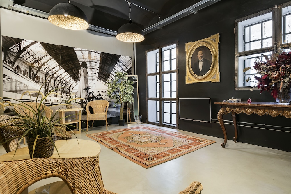fira centric apartments by gaiarooms