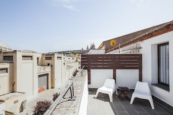 fira centric apartments by gaiarooms