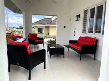 the crest serenity oasis villa