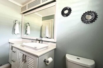 the crest serenity oasis villa