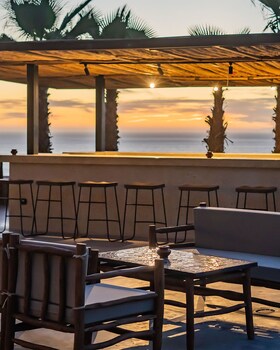 nobi boutique surf hotel