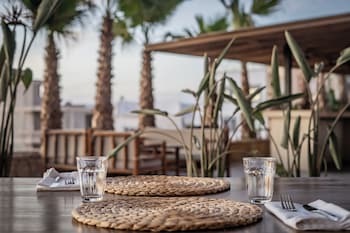 nobi boutique surf hotel
