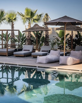Nobi Boutique Surf Hotel,,3 star