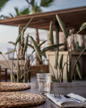nobi boutique surf hotel
