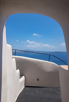 one of one suites