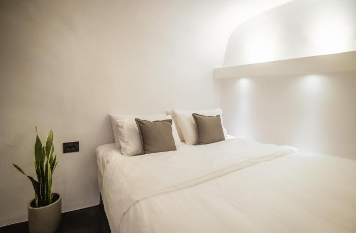 one of one suites