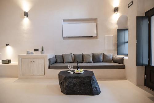 one of one suites