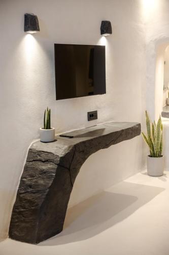 one of one suites