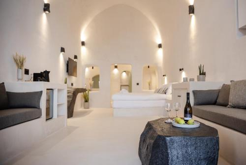 one of one suites