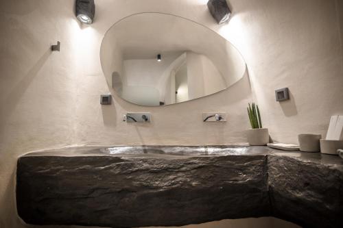 one of one suites