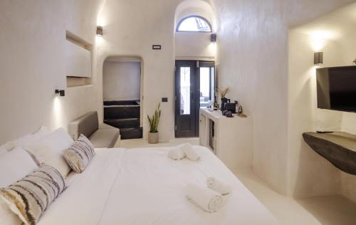 one of one suites