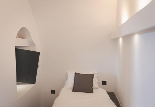 one of one suites
