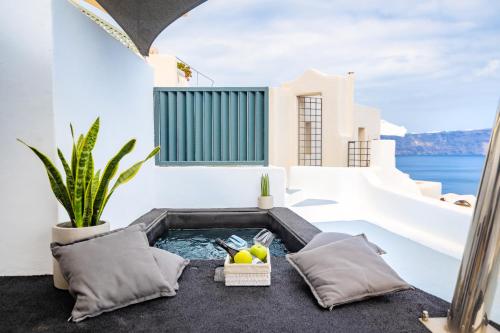 one of one suites