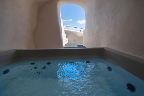 one of one suites