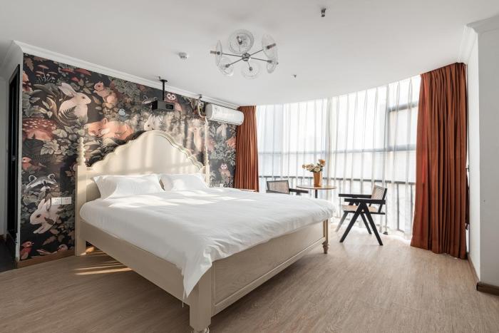 vaninn guangzhou step out to beijing road pedestrian street gongyuanqian and beijing road metro canton fair