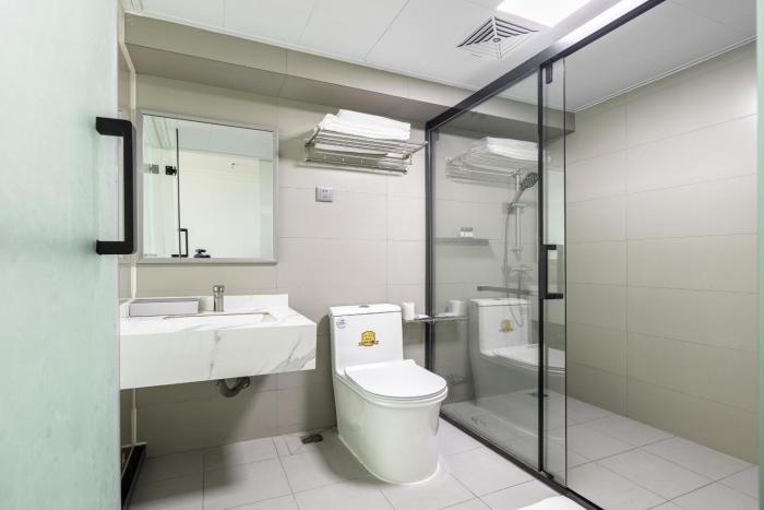 vaninn guangzhou step out to beijing road pedestrian street gongyuanqian and beijing road metro canton fair
