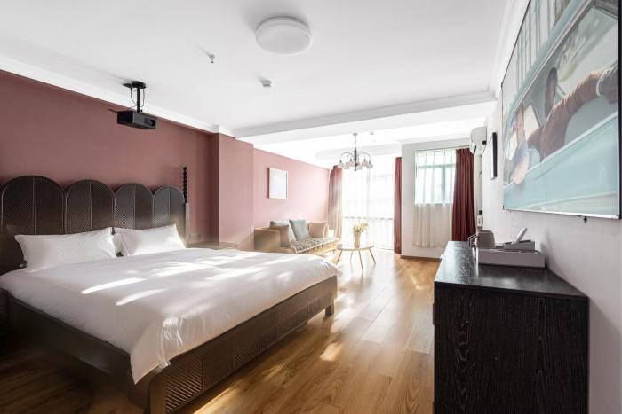 vaninn guangzhou step out to beijing road pedestrian street gongyuanqian and beijing road metro canton fair