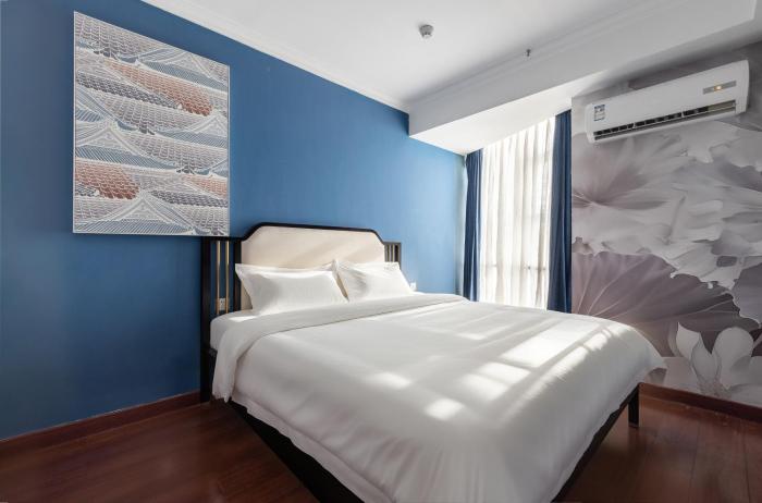 vaninn guangzhou step out to beijing road pedestrian street gongyuanqian and beijing road metro canton fair