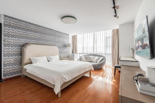 vaninn guangzhou step out to beijing road pedestrian street gongyuanqian and beijing road metro canton fair