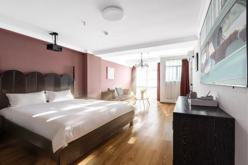 vaninn guangzhou step out to beijing road pedestrian street gongyuanqian and beijing road metro canton fair