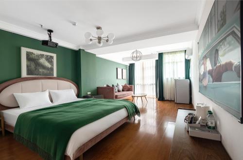 vaninn guangzhou step out to beijing road pedestrian street gongyuanqian and beijing road metro canton fair