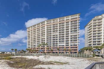beach club condos