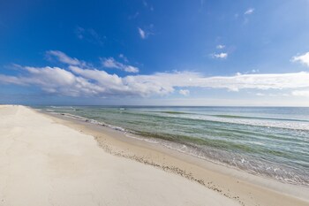 beach club condos