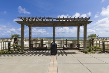 beach club condos