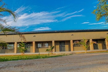 Tou Safari Lodge,,5 star