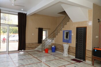 eagle farm stay pushkar