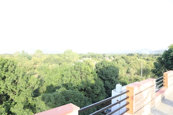 eagle farm stay pushkar