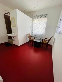 Sherly Homestay,,2 star