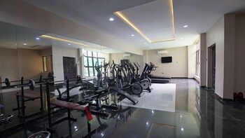 deluxe indulgence hotel and suites