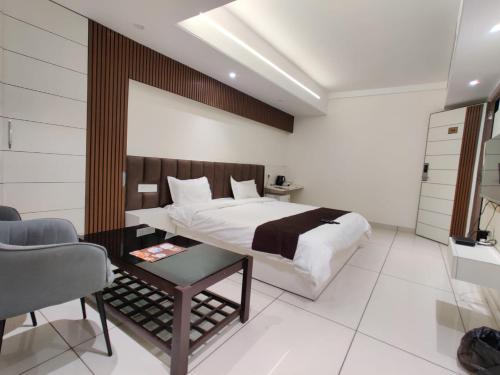 hotel m k