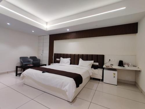 hotel m k