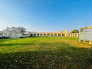 pink mahal hotel and resort