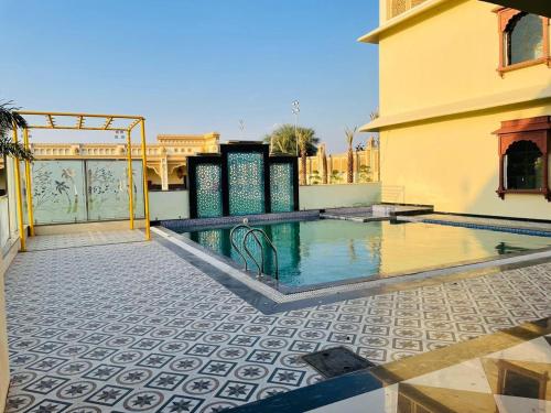 pink mahal hotel and resort