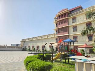 pink mahal hotel and resort