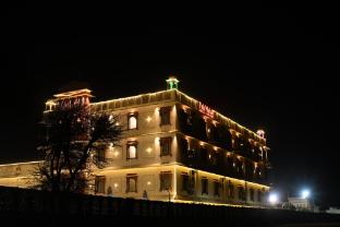 pink mahal hotel and resort