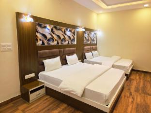 pink mahal hotel and resort