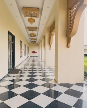 pink mahal hotel and resort