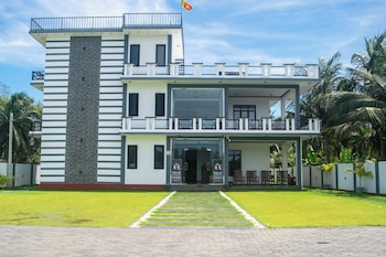 nilaveli royal paradise