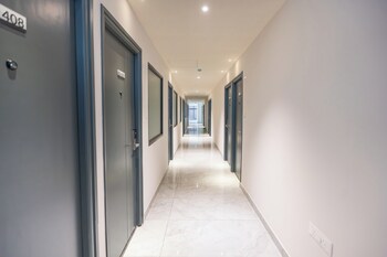 s by z hotels hsr