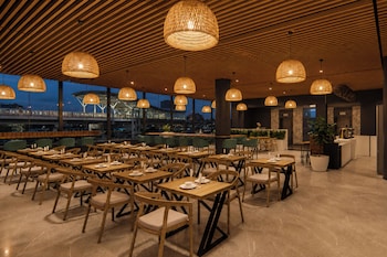 s by z hotels hsr