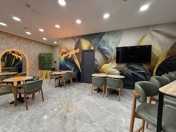dual hotel