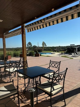los naranjos hotel