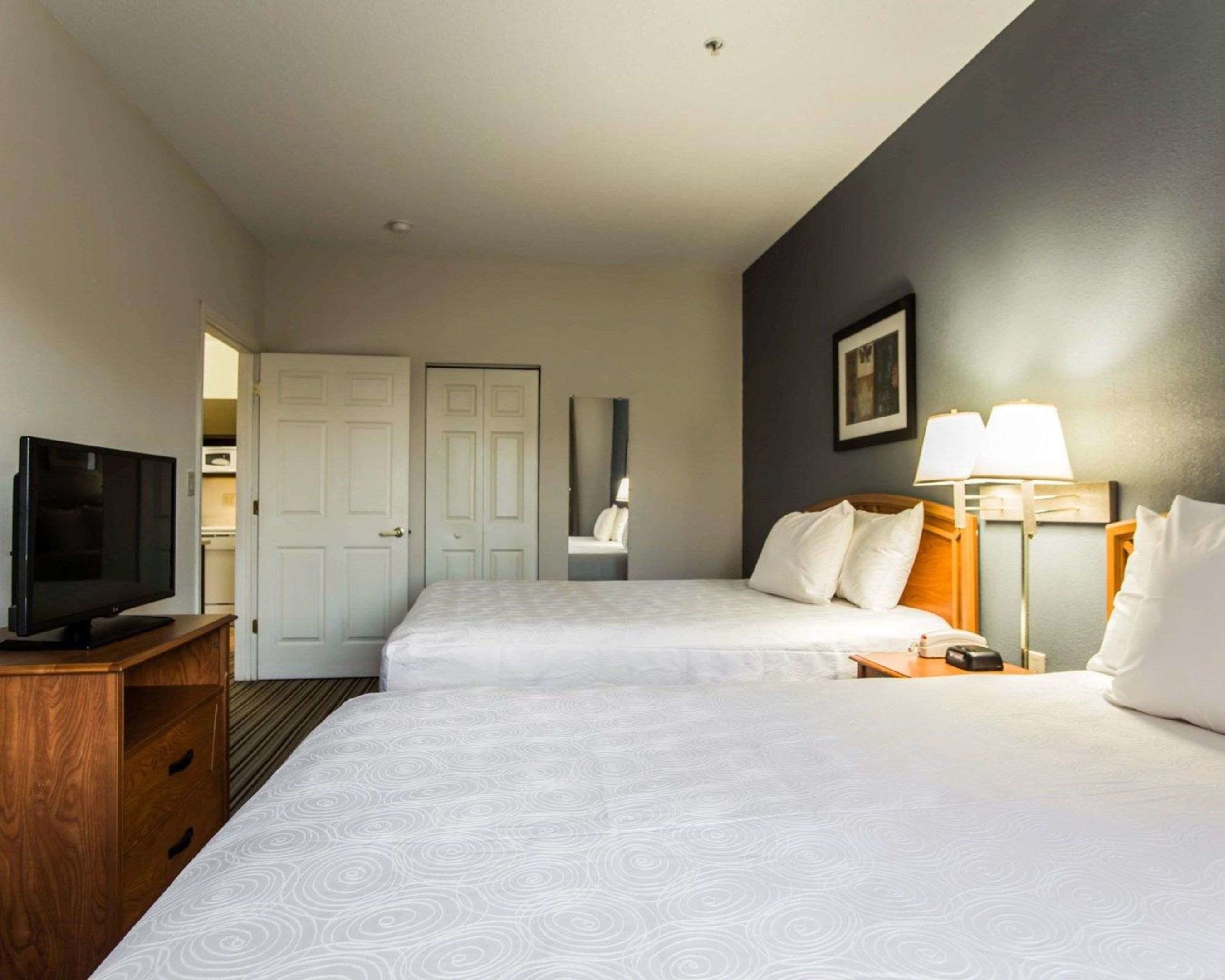 candlewood suites charlotte arrowood by ihg